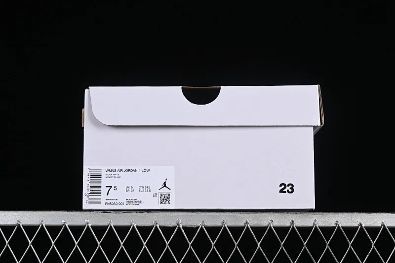 All categories Air Jordan Jordan series basketball shoes Air Jordan 1 Low Air Jordan 1 Low "Metallic Silver" AJ1 Joe 1 gray silver low-top cultural casual sneakers FN5030-001